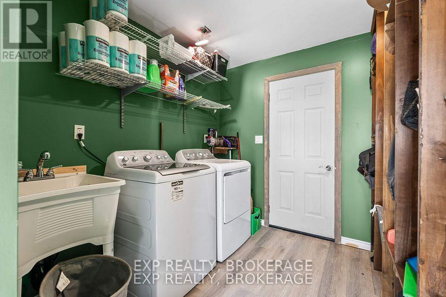 701 Highway 95, Frontenac Islands, Ontario  K7M 8W2 - Photo 17 - X12253555