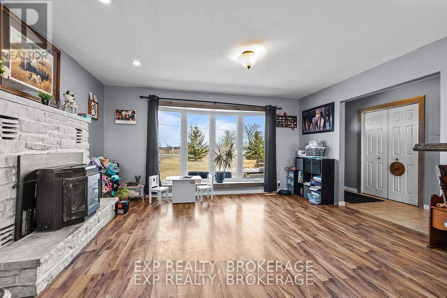 701 Highway 95, Frontenac Islands, Ontario  K7M 8W2 - Photo 8 - X12253555