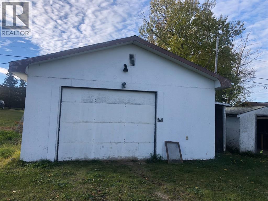 5004 52 Avenue, Valleyview, Alberta  T0H 3N0 - Photo 5 - A2169823