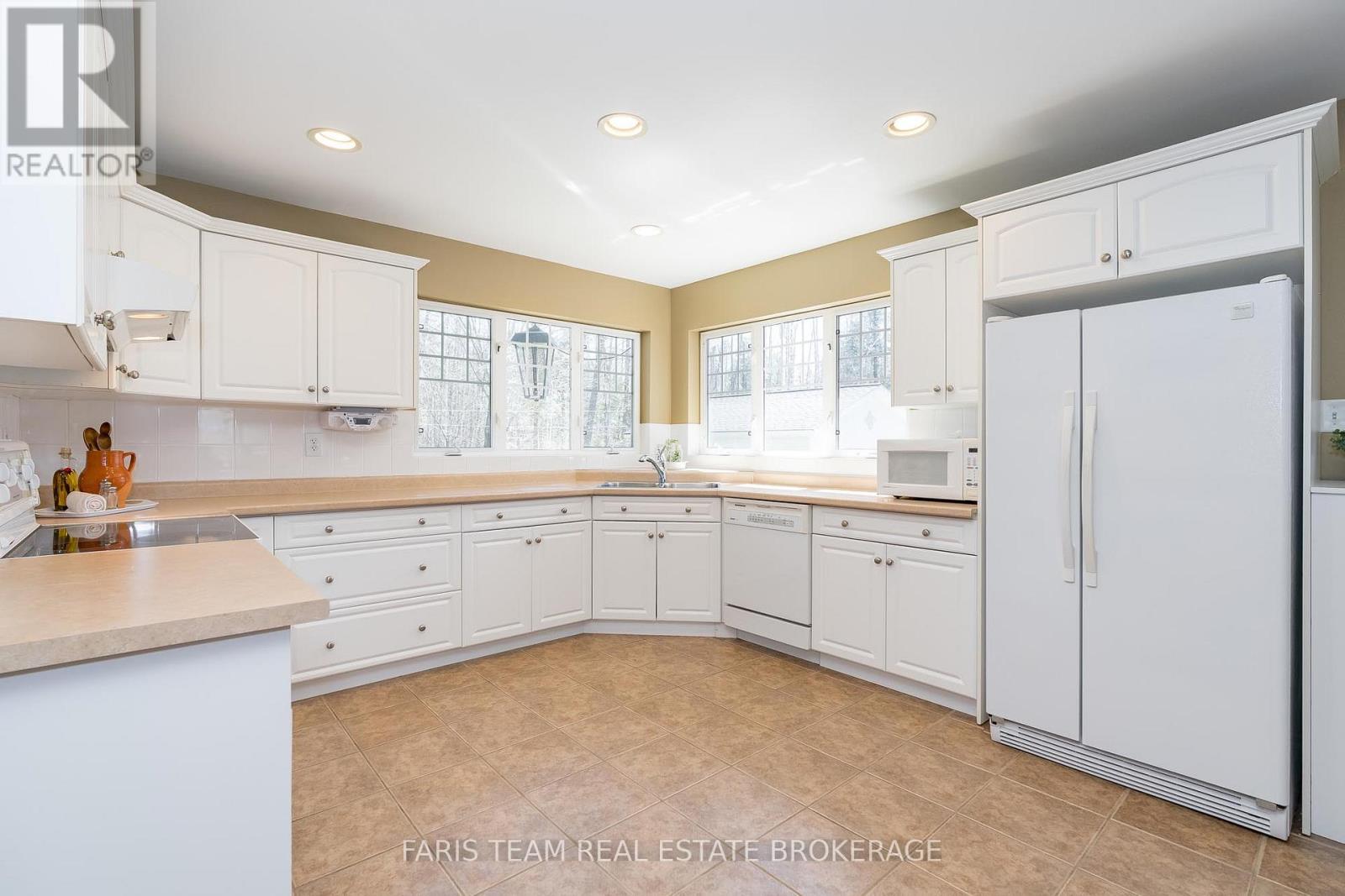 Property at 139 TROUT LANE image 4