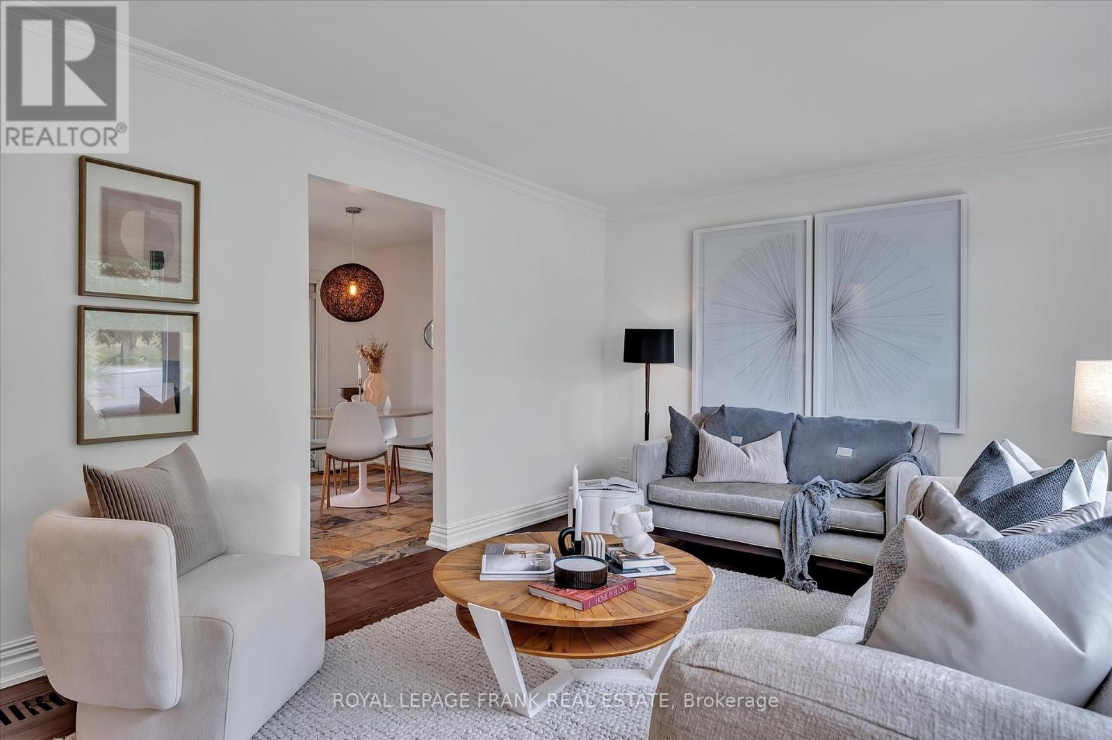 Property at 1954 CATHCART CRESCENT image 5