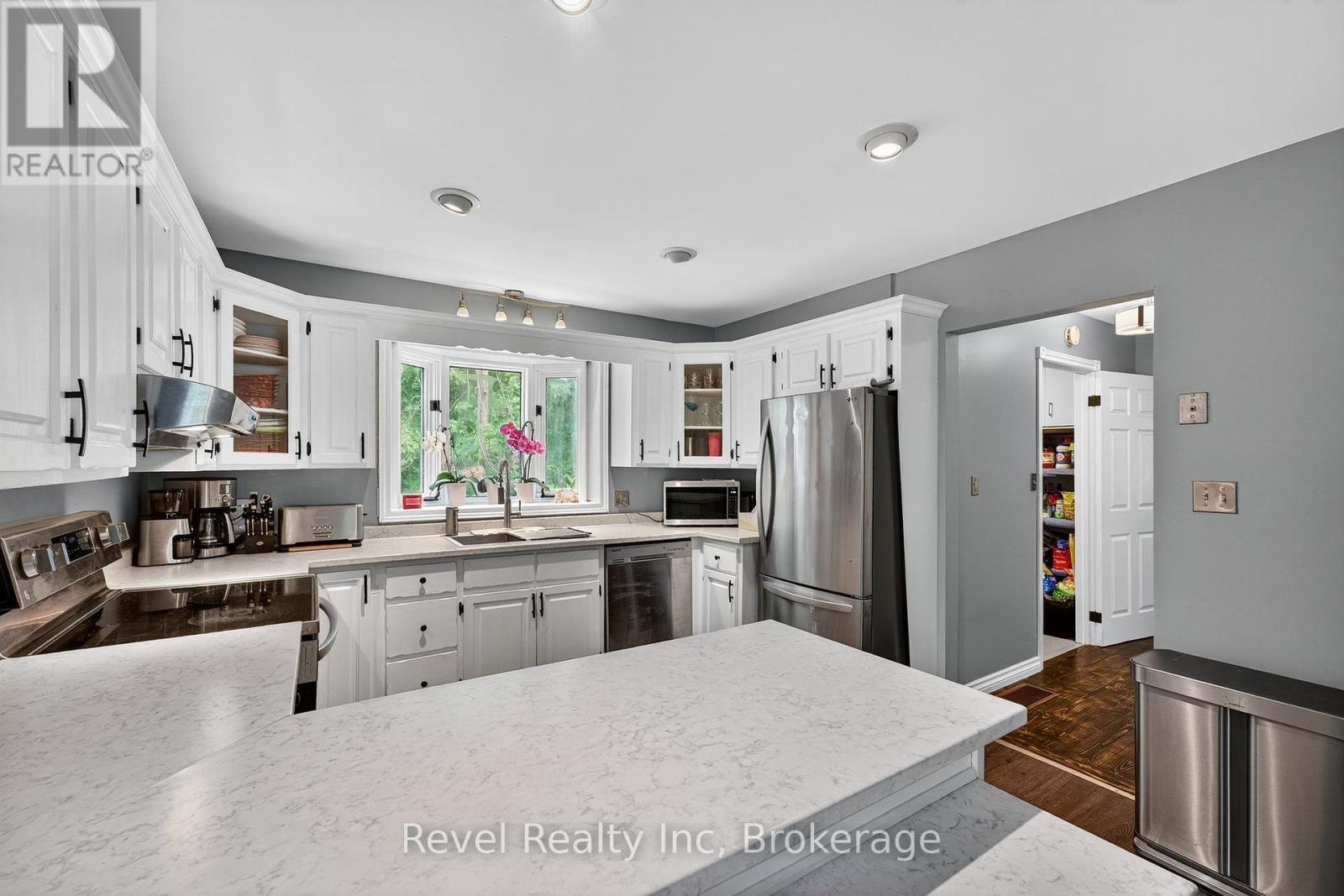6 Bayside Road, Tiny, Ontario  L9M 0H8 - Photo 5 - S12253610