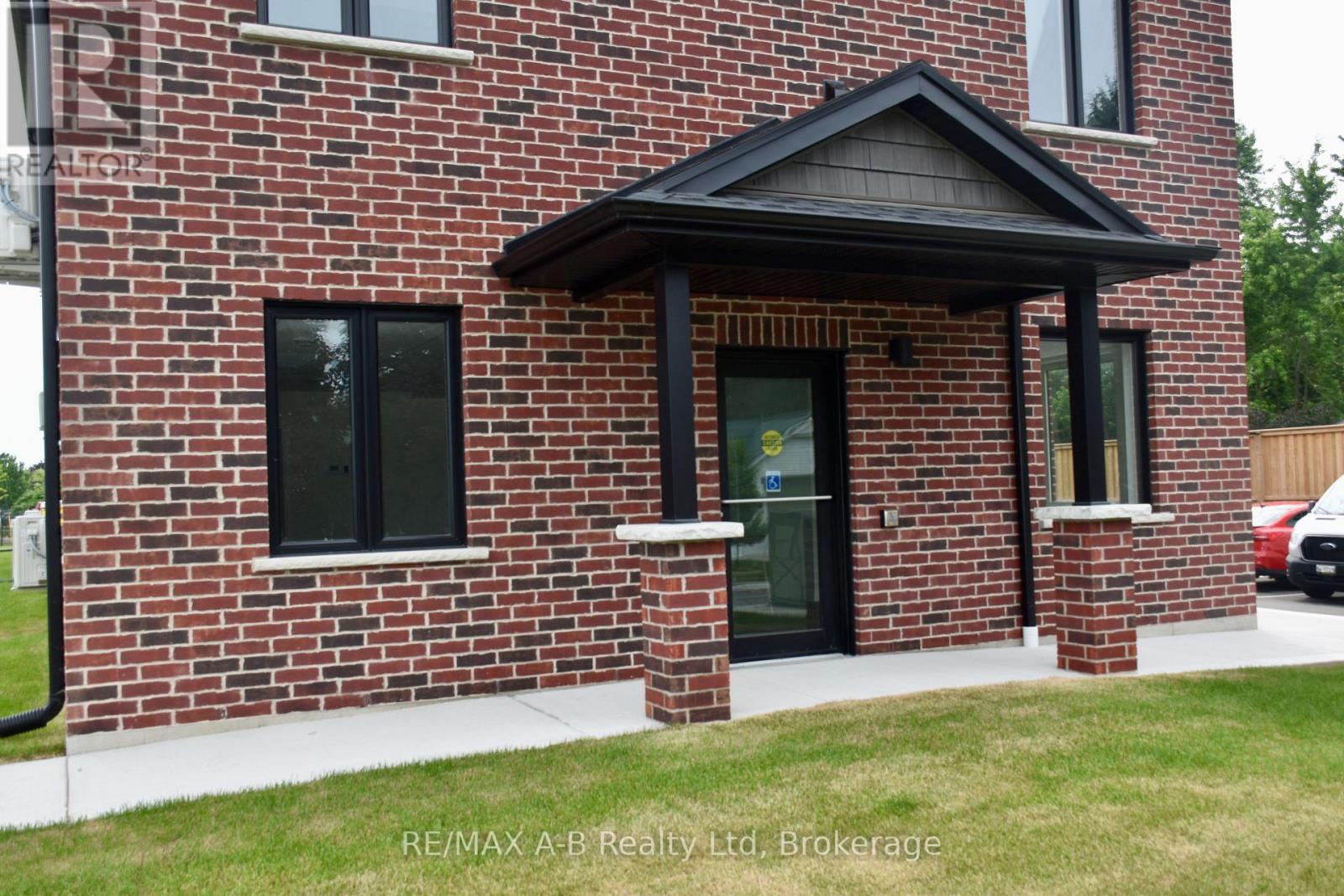 1a - 446 Queen Street W, St. Marys, Ontario  N4X 1C4 - Photo 1 - X12253580