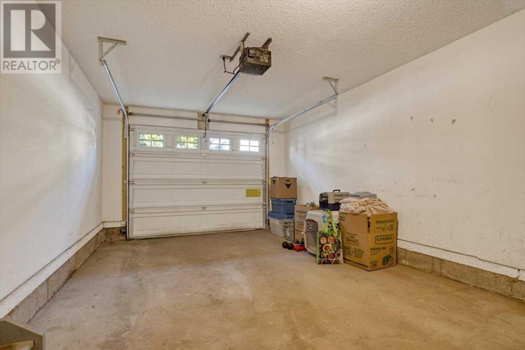 Property at 30 Country Hills Cove NW image 4
