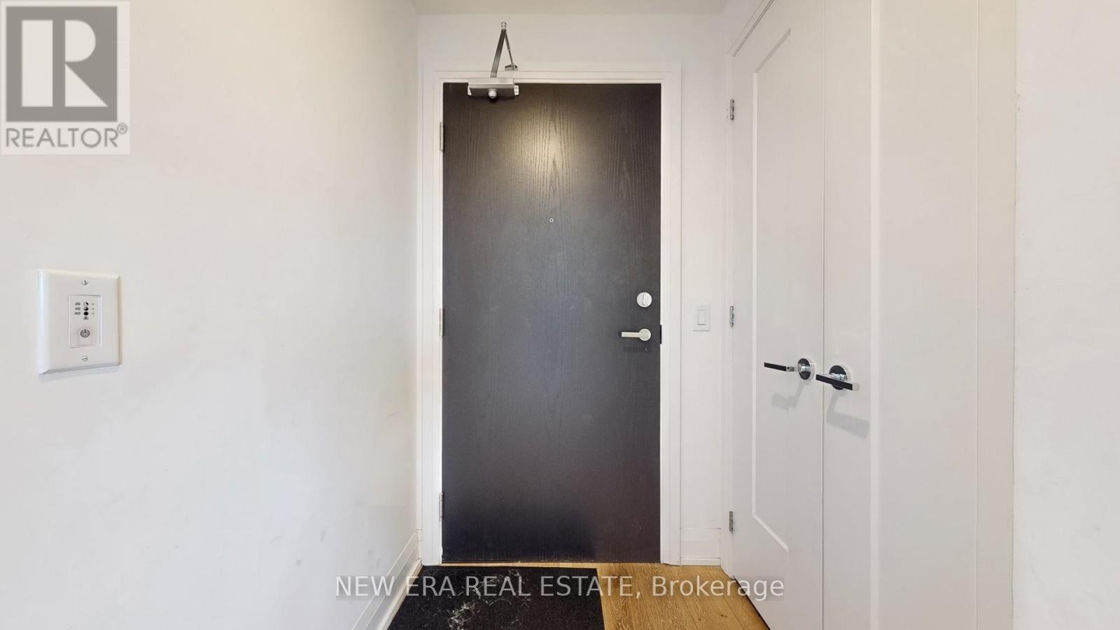 610 - 293 The Kingsway, Toronto, Ontario  M9A 0E8 - Photo 21 - W12253616