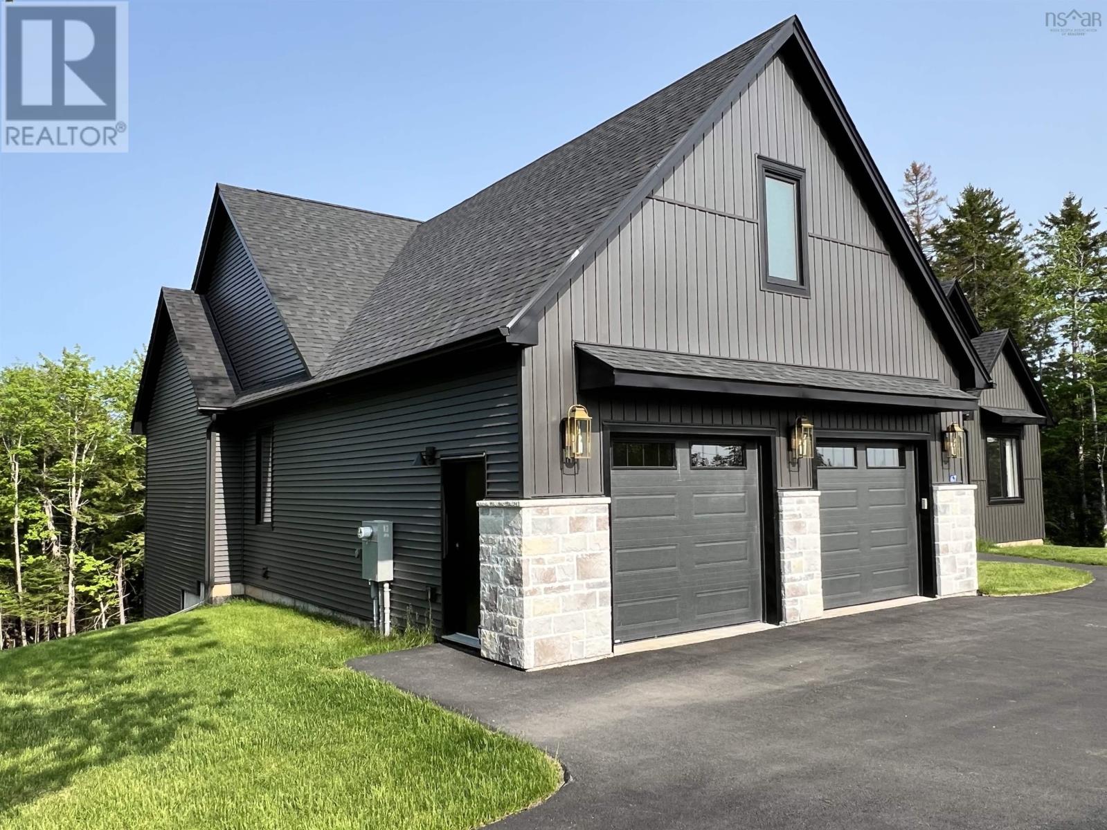 Property at 67 Heatherton Crescent image 2