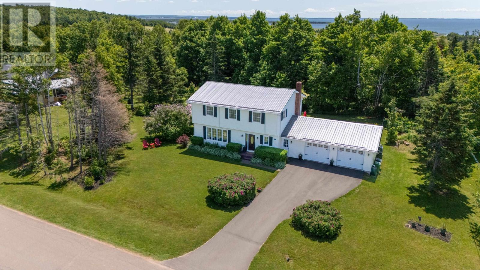 Property at 8 Sunset Drive image 1