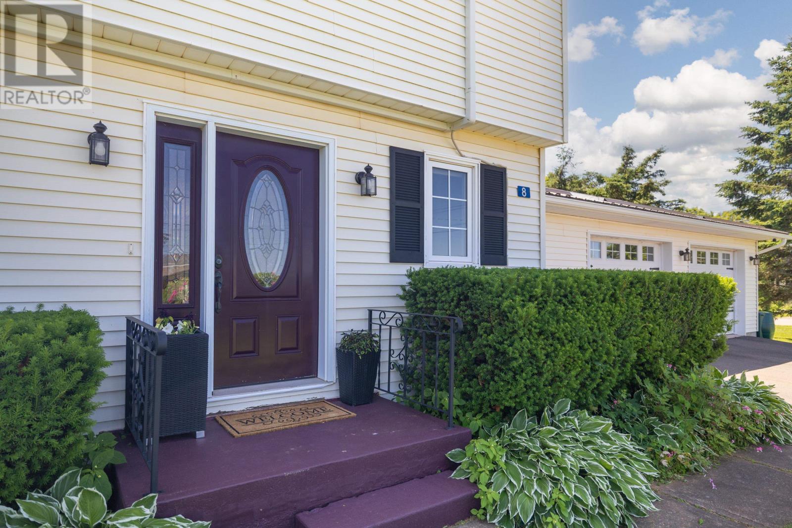 Property at 8 Sunset Drive image 3