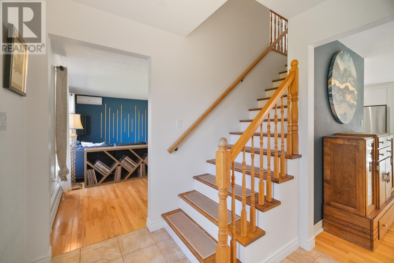 Property at 8 Sunset Drive image 5