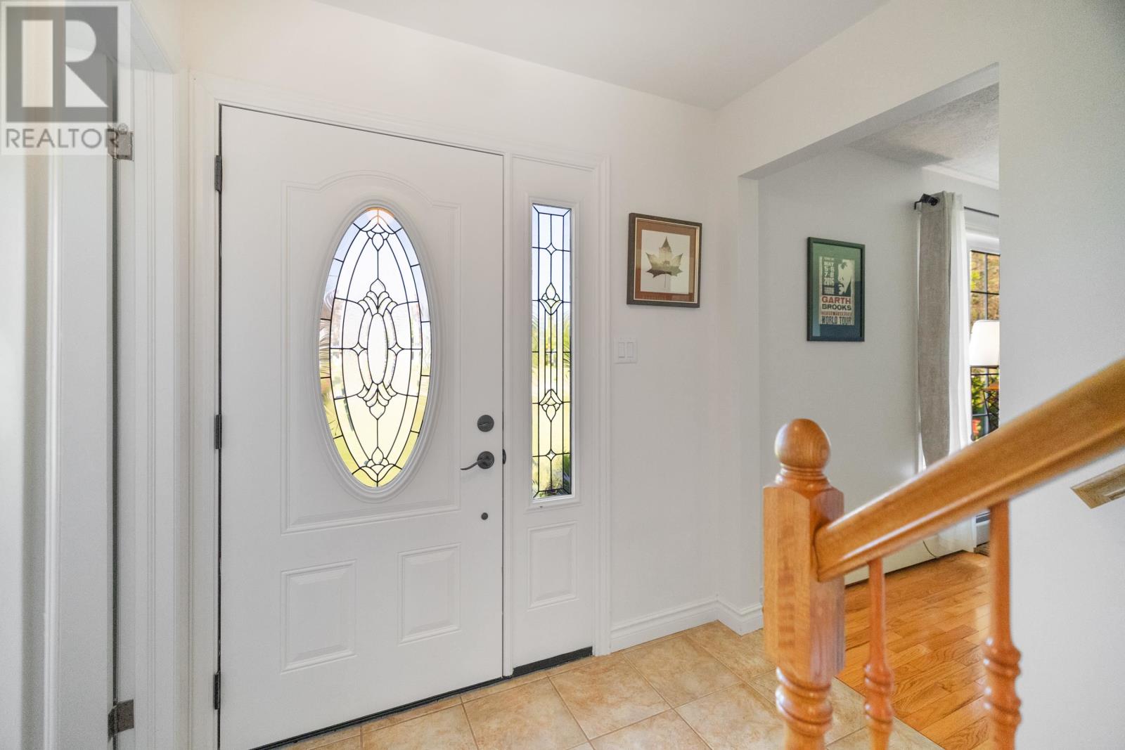 Property at 8 Sunset Drive image 4