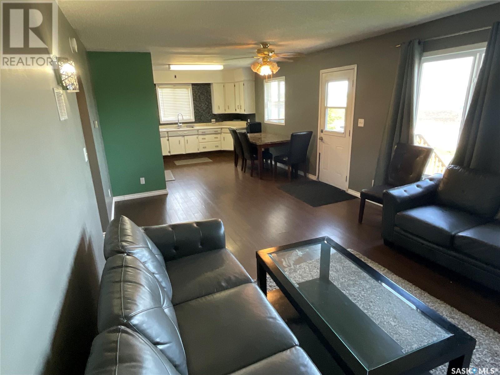 217 3rd Street N, Wakaw, Saskatchewan  S0K 4P0 - Photo 6 - SK008339