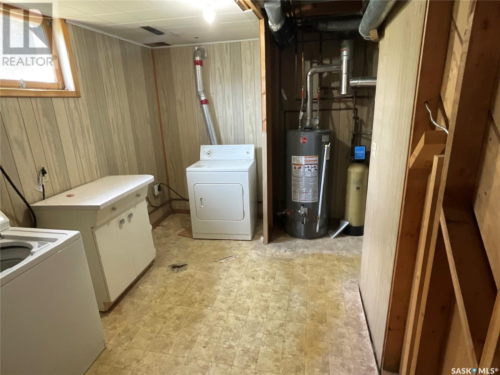 217 3rd Street N, Wakaw, Saskatchewan  S0K 4P0 - Photo 17 - SK008339