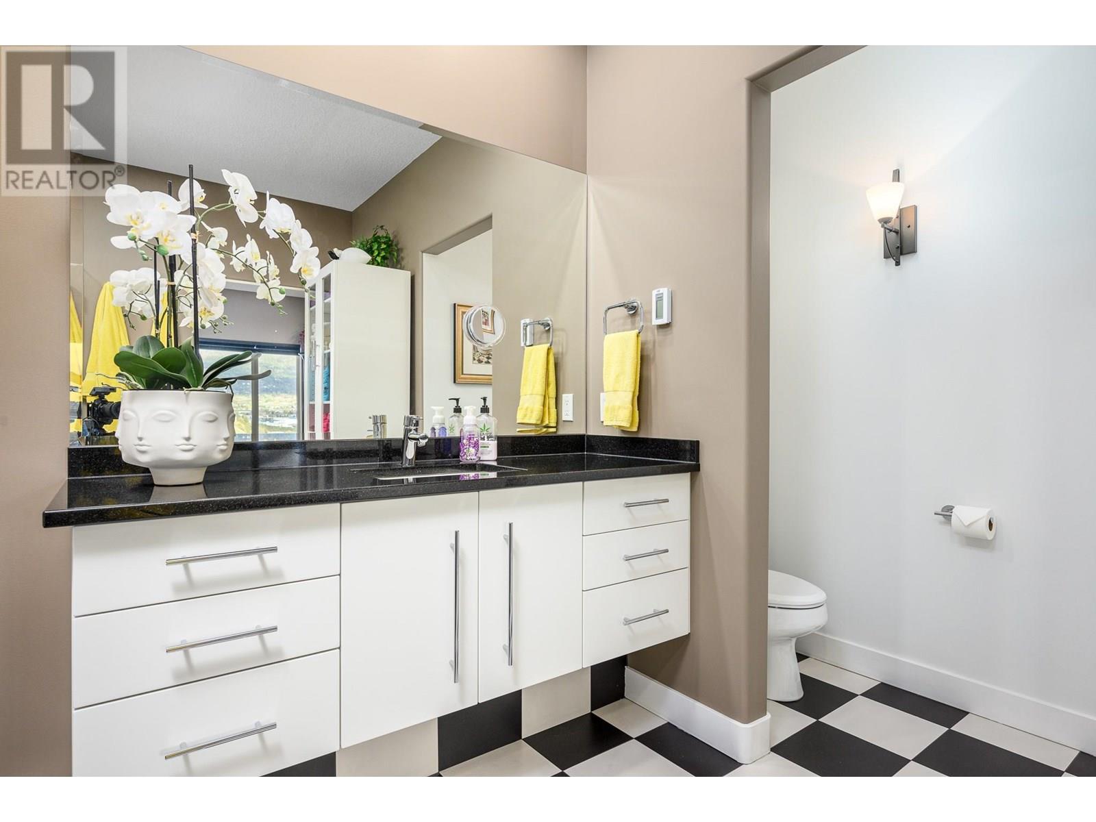 307 Country Estate Place, Vernon, British Columbia  V1B 2W7 - Photo 30 - 10347814