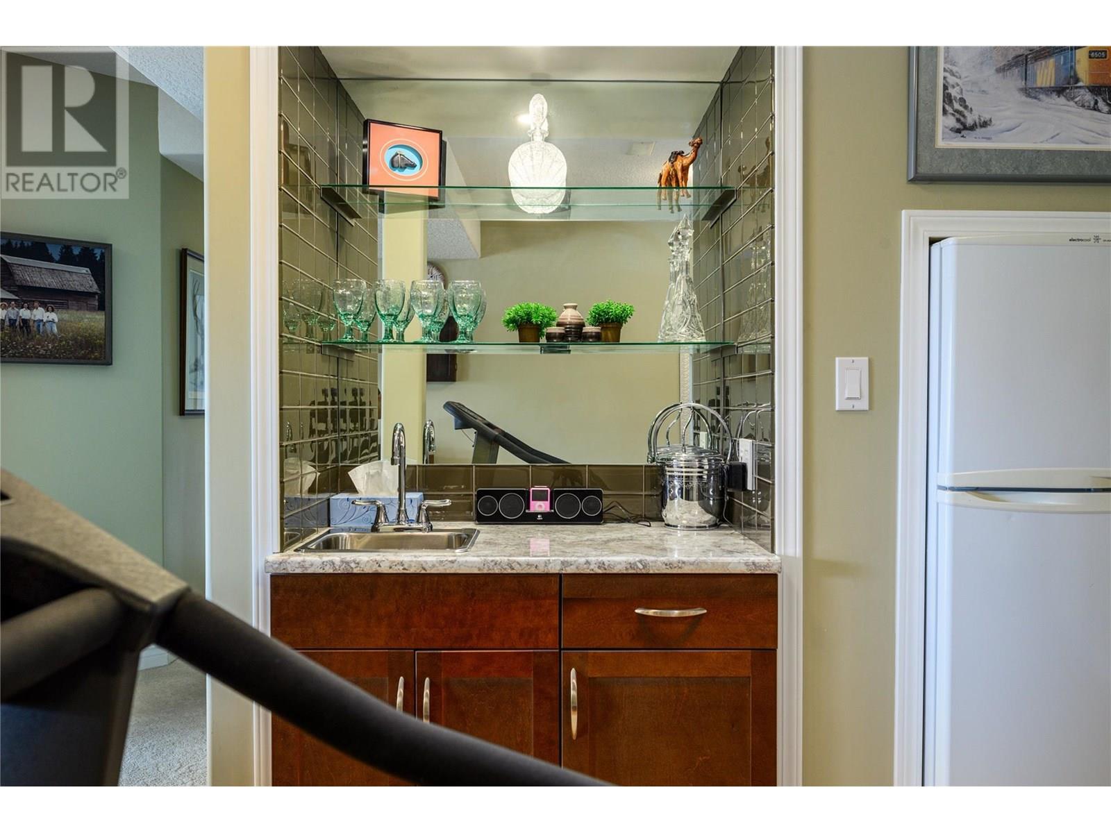 307 Country Estate Place, Vernon, British Columbia  V1B 2W7 - Photo 35 - 10347814