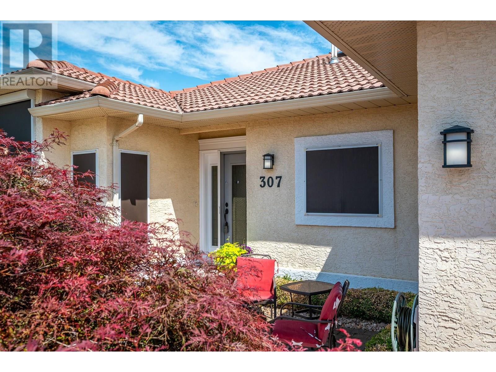 307 Country Estate Place, Vernon, British Columbia  V1B 2W7 - Photo 4 - 10347814