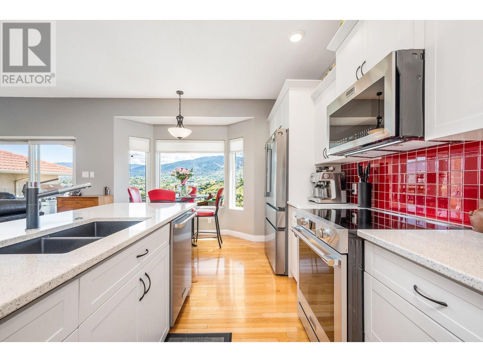 307 Country Estate Place, Vernon, British Columbia  V1B 2W7 - Photo 14 - 10347814