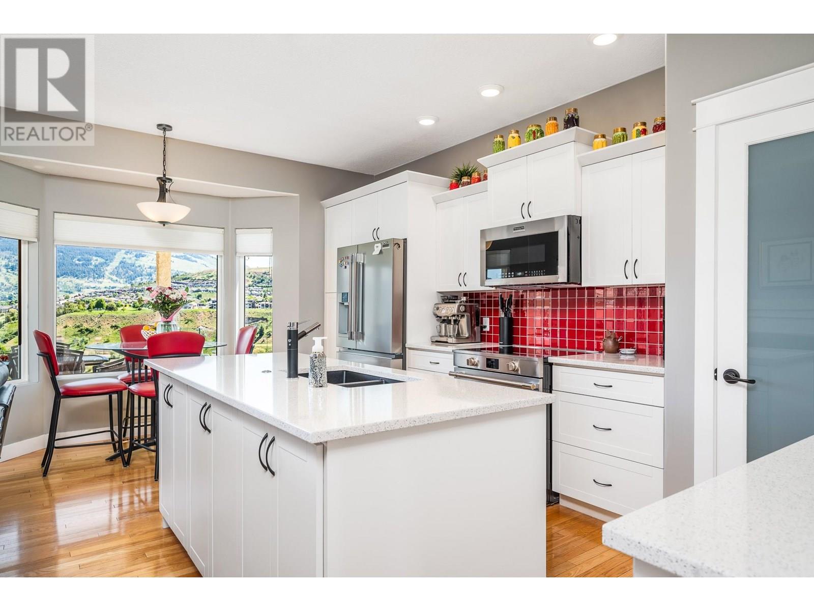 307 Country Estate Place, Vernon, British Columbia  V1B 2W7 - Photo 15 - 10347814