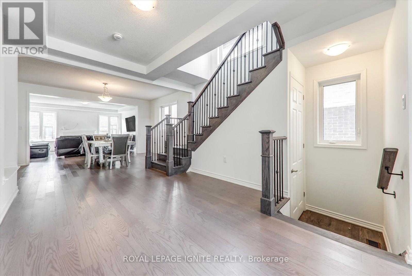 Property at 1421 SWALLOWTAIL LANE image 5