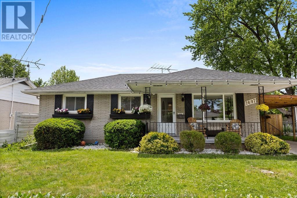 Property at 1697 FERNDALE AVENUE image 2