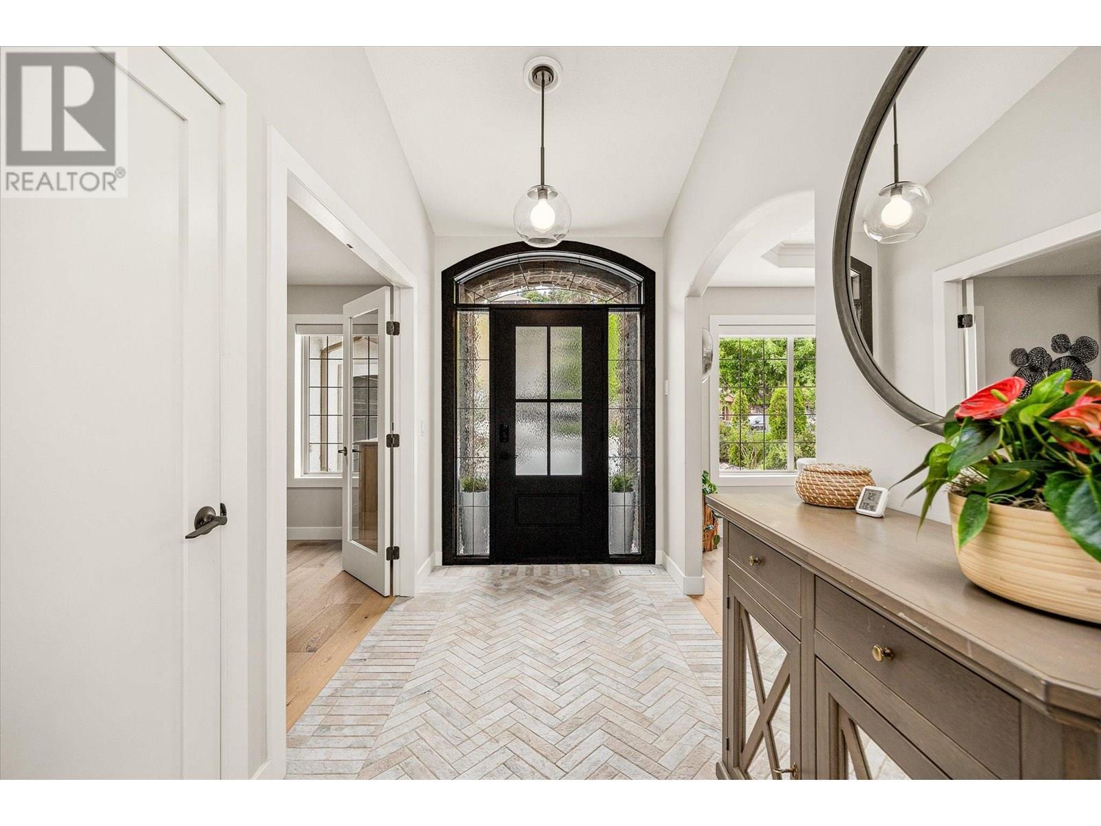 843 Westview Way, West Kelowna, British Columbia  V1Z 3Z3 - Photo 10 - 10354001