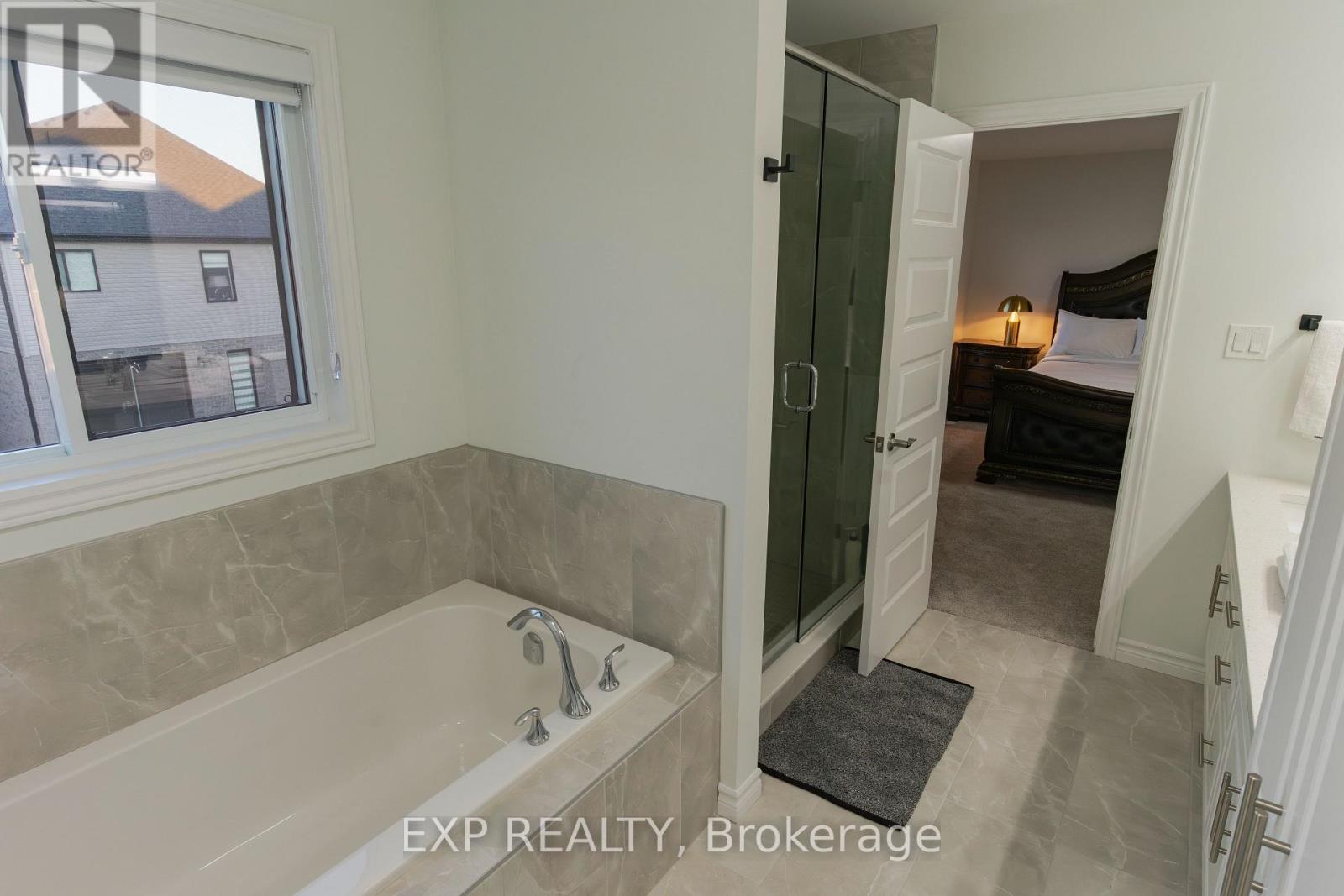Main - 1749 Finley Crescent, London North, Ontario  N6G 0B4 - Photo 27 - X12253657