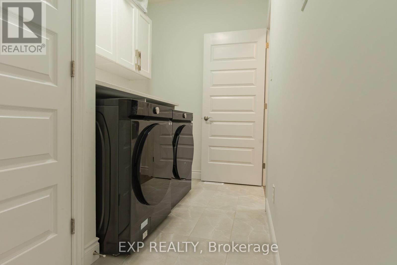Main - 1749 Finley Crescent, London North, Ontario  N6G 0B4 - Photo 30 - X12253657