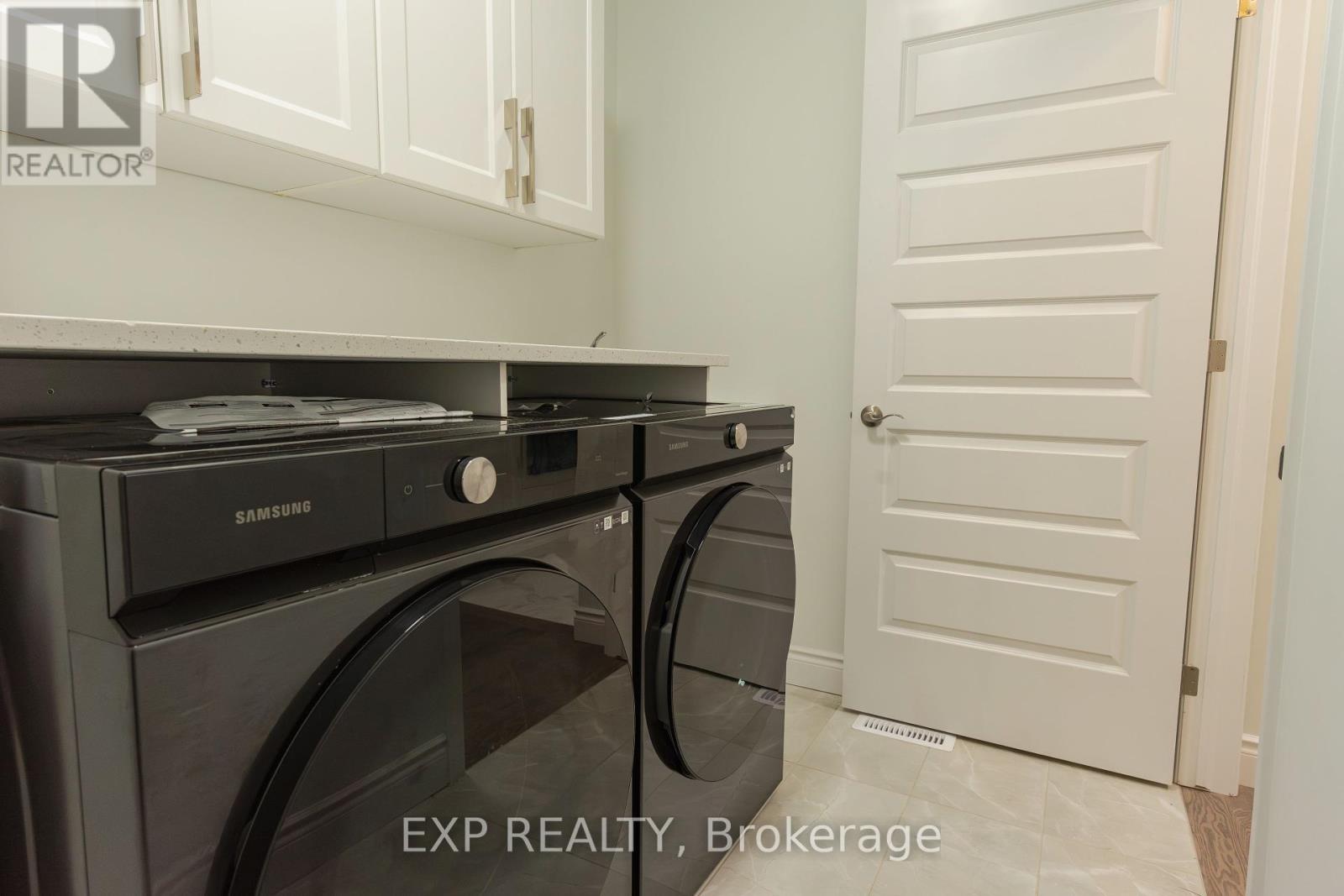 Main - 1749 Finley Crescent, London North, Ontario  N6G 0B4 - Photo 31 - X12253657