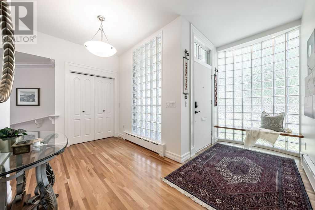 Property at 509 15 Avenue NE image 3