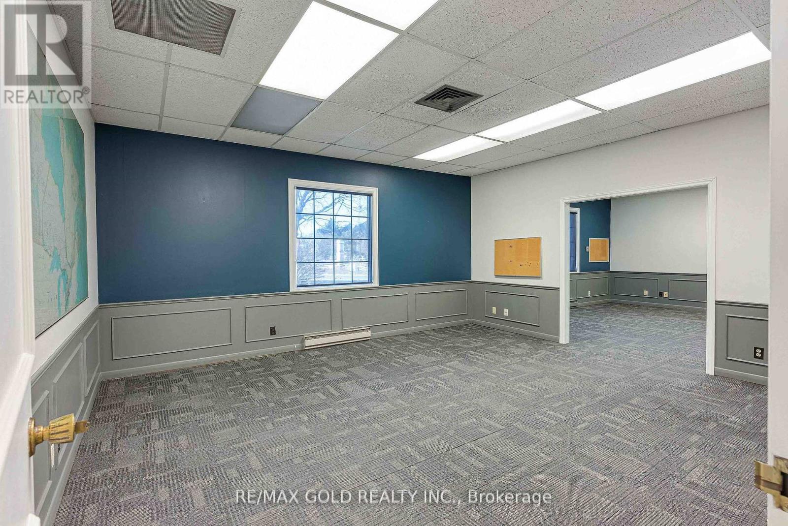 2109 Oxford Street E, London East, Ontario  N5V 2Z9 - Photo 6 - X12246412