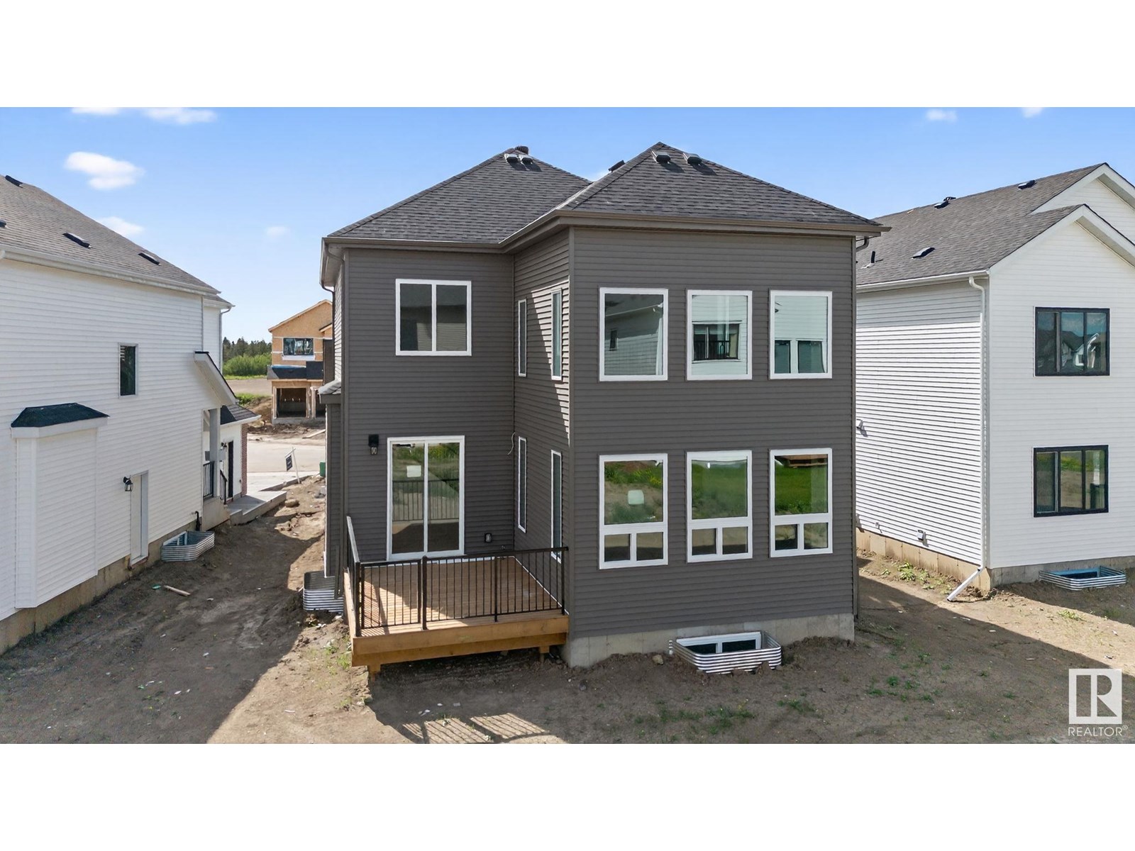 Property at 17119 3 ST NW image 5