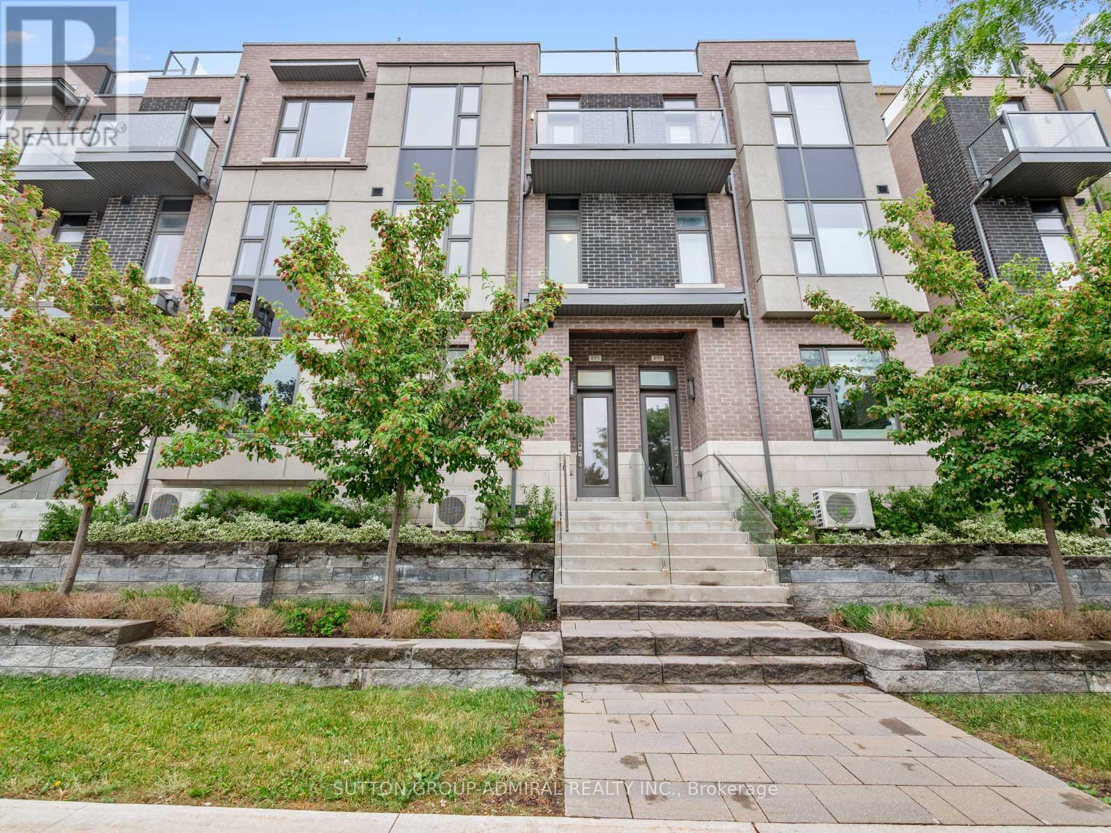 Property at 893 CLARK AVENUE W image 1