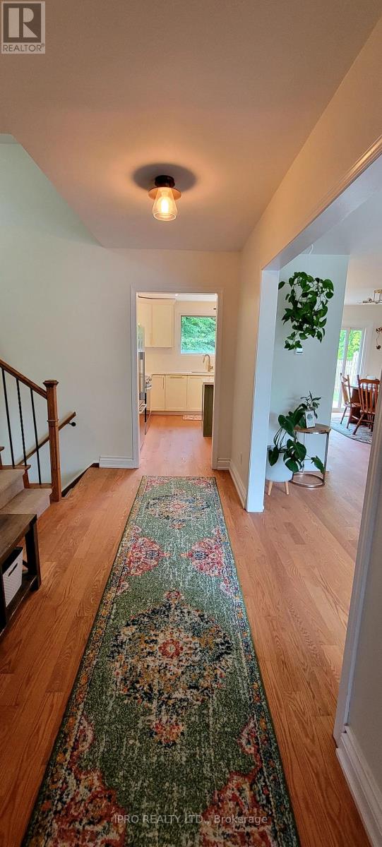 Property at 44 METCALFE COURT image 3