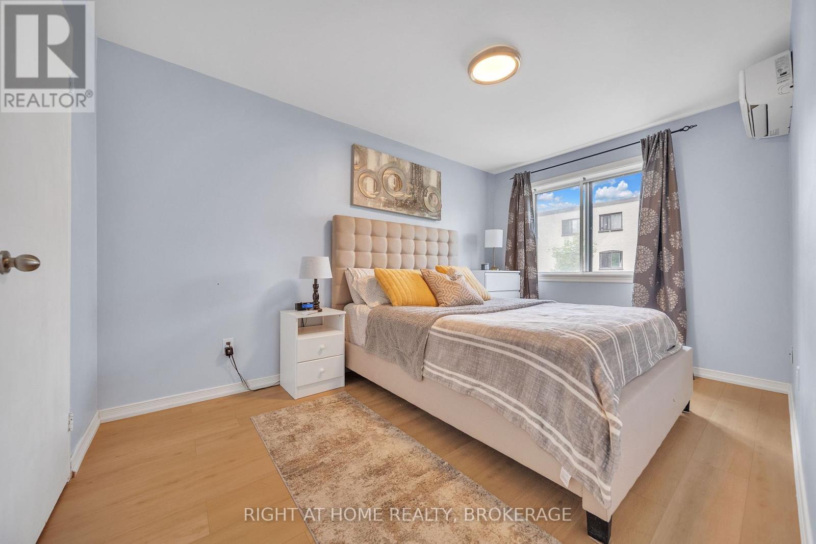 132 - 1058 Falgarwood Drive, Oakville, Ontario  L6H 2P3 - Photo 15 - W12253709