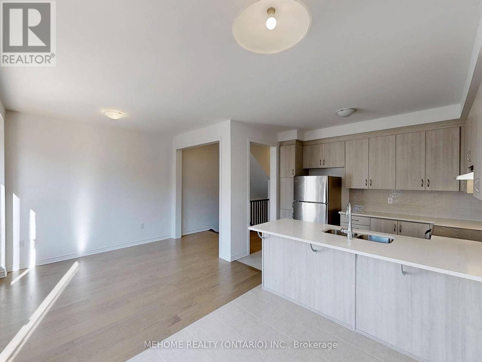 1371 William Halton Parkway, Oakville, Ontario  L6M 5N9 - Photo 10 - W12253739
