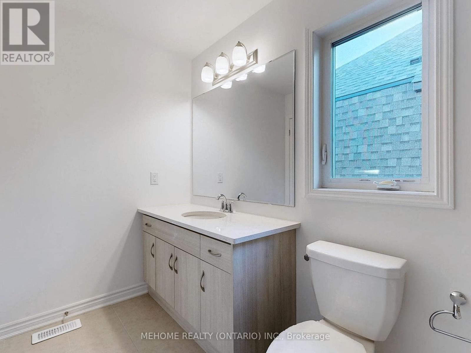 1371 William Halton Parkway, Oakville, Ontario  L6M 5N9 - Photo 33 - W12253739
