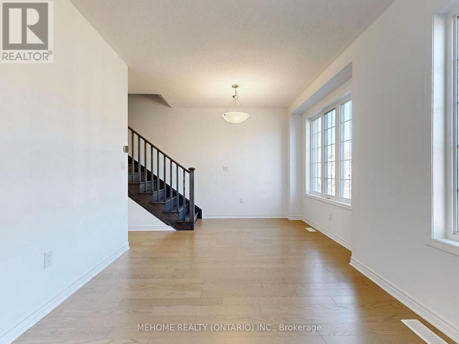 1371 William Halton Parkway, Oakville, Ontario  L6M 5N9 - Photo 7 - W12253739