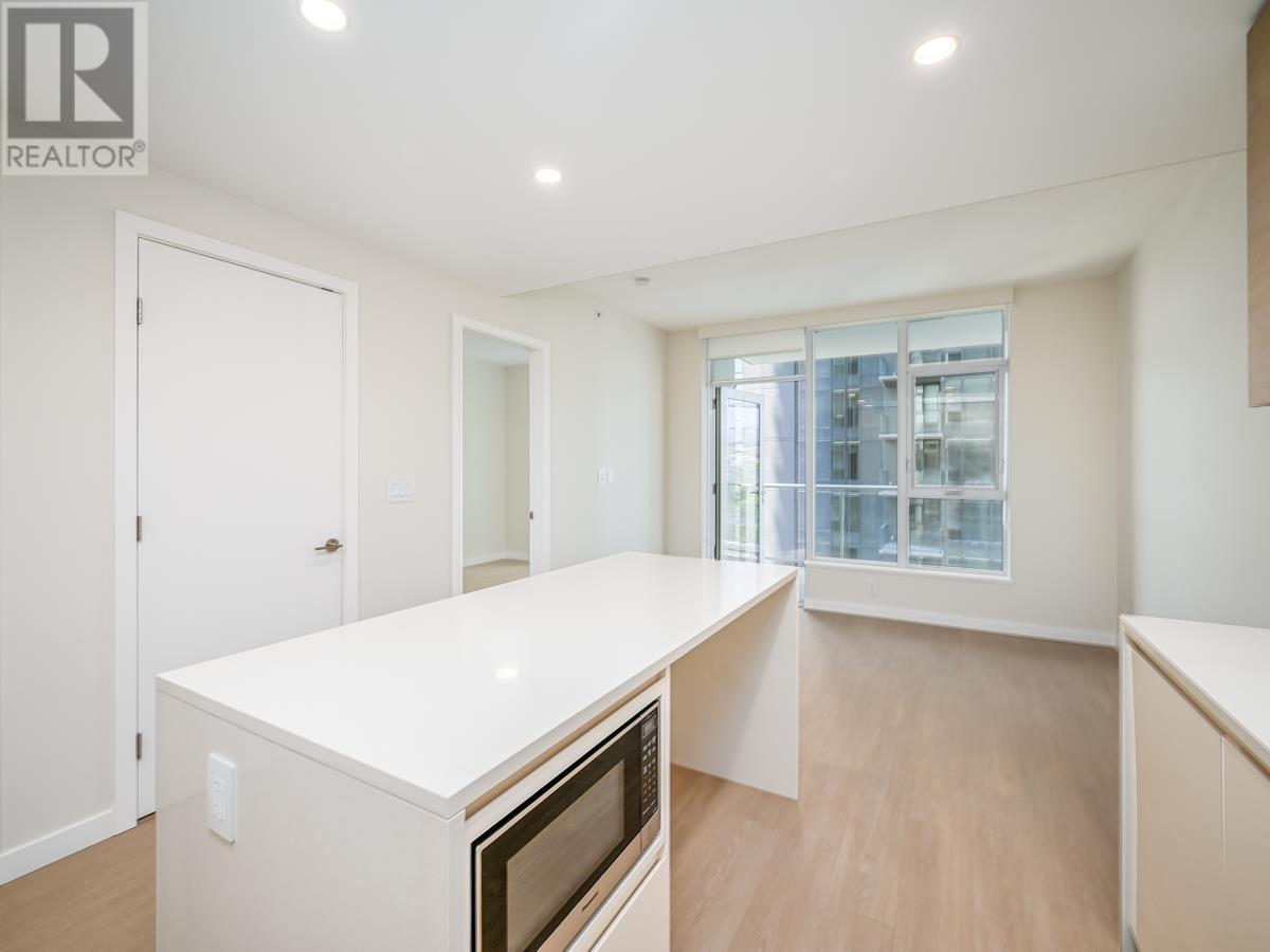 2406 2186 Gilmore Avenue, Burnaby, British Columbia  V5C 0N7 - Photo 12 - R3021349