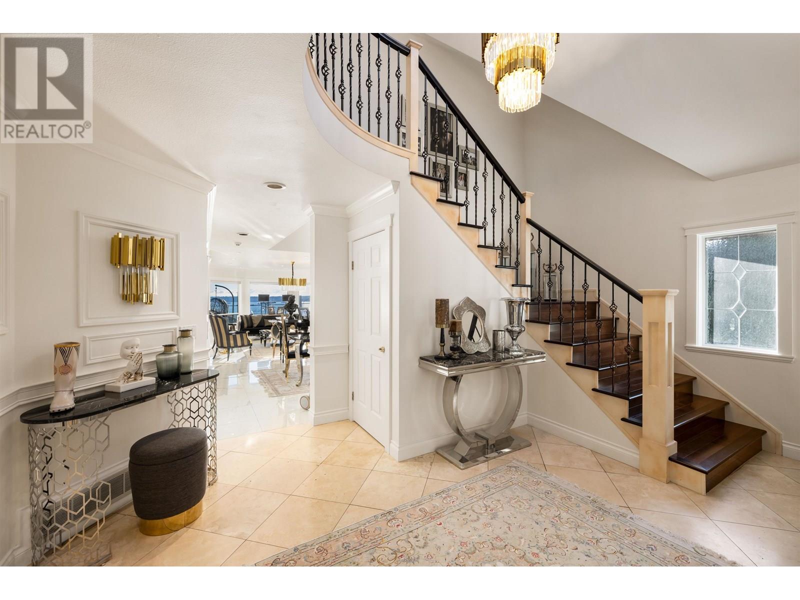 Property at 2198 ROSEBERY AVENUE image 4