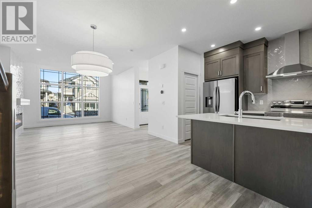 Property at 1031 Bayview Crescent SW image 2