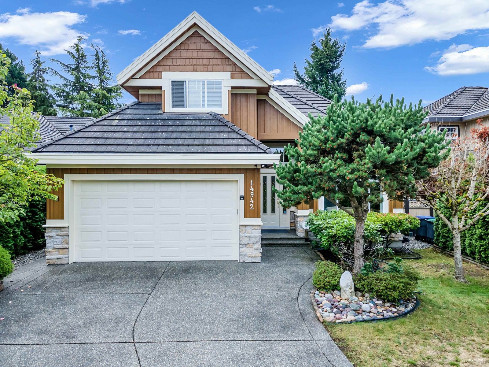 Property at 14942 22A AVENUE image 1