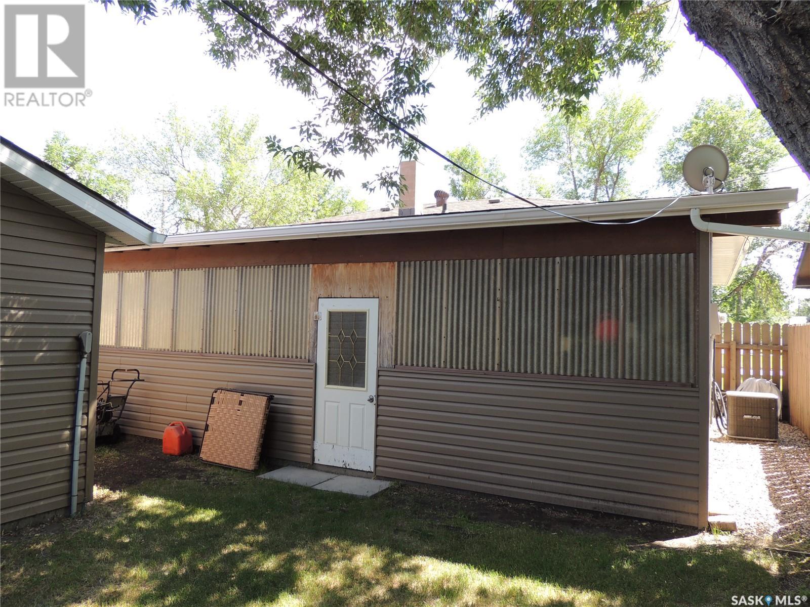 1412 Nicholson Road, Estevan, Saskatchewan  S4A 1T7 - Photo 15 - SK011124