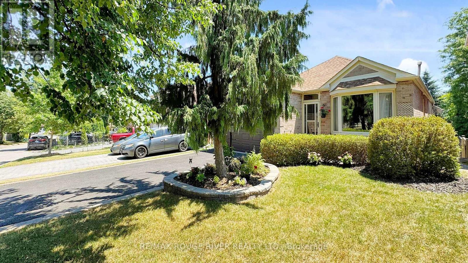Property at 1009 MAURY CRESCENT image 2