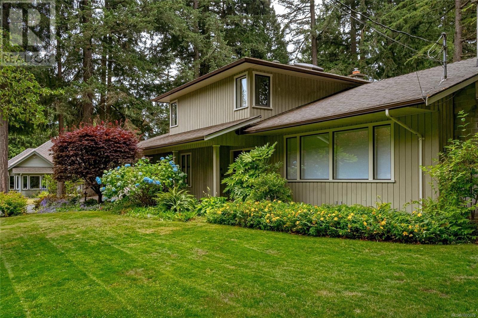 Property at 2013 Tanlee Cres image 3