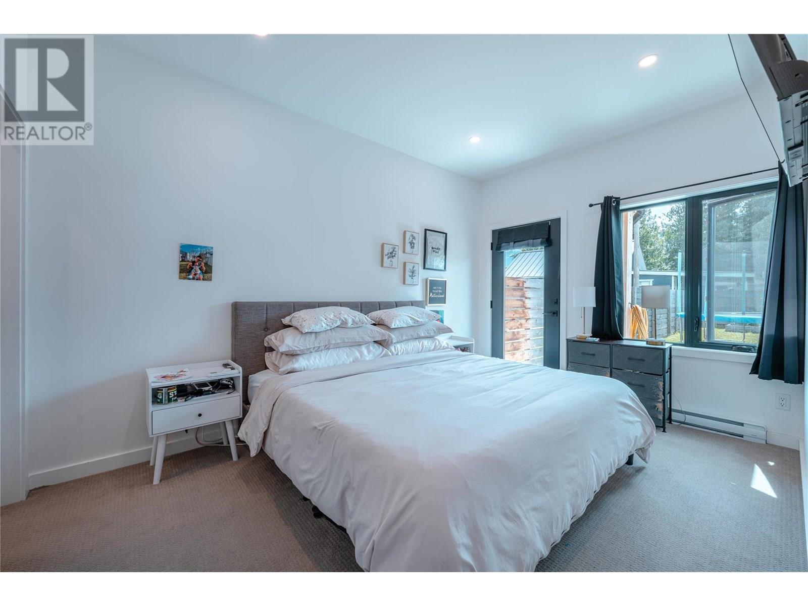 715 Olynyk Road, Revelstoke, British Columbia  V0E 2S0 - Photo 11 - 10354265