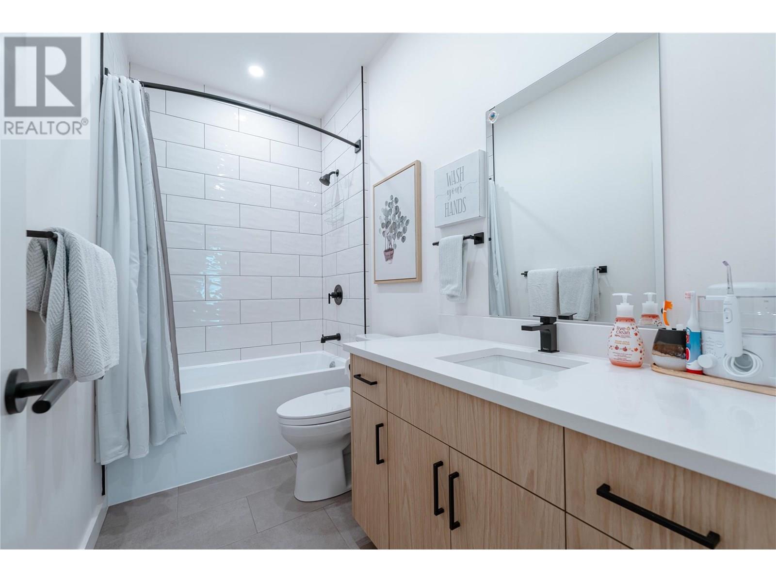 715 Olynyk Road, Revelstoke, British Columbia  V0E 2S0 - Photo 8 - 10354265