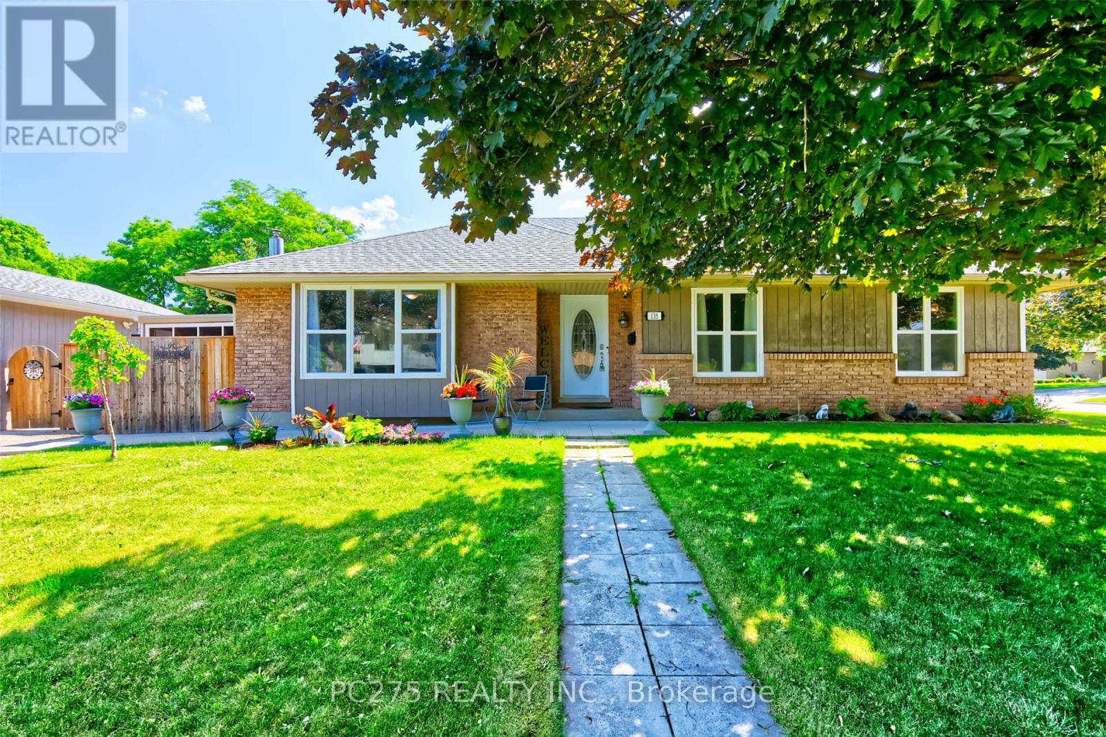 Property at 135 KENT STREET image 1