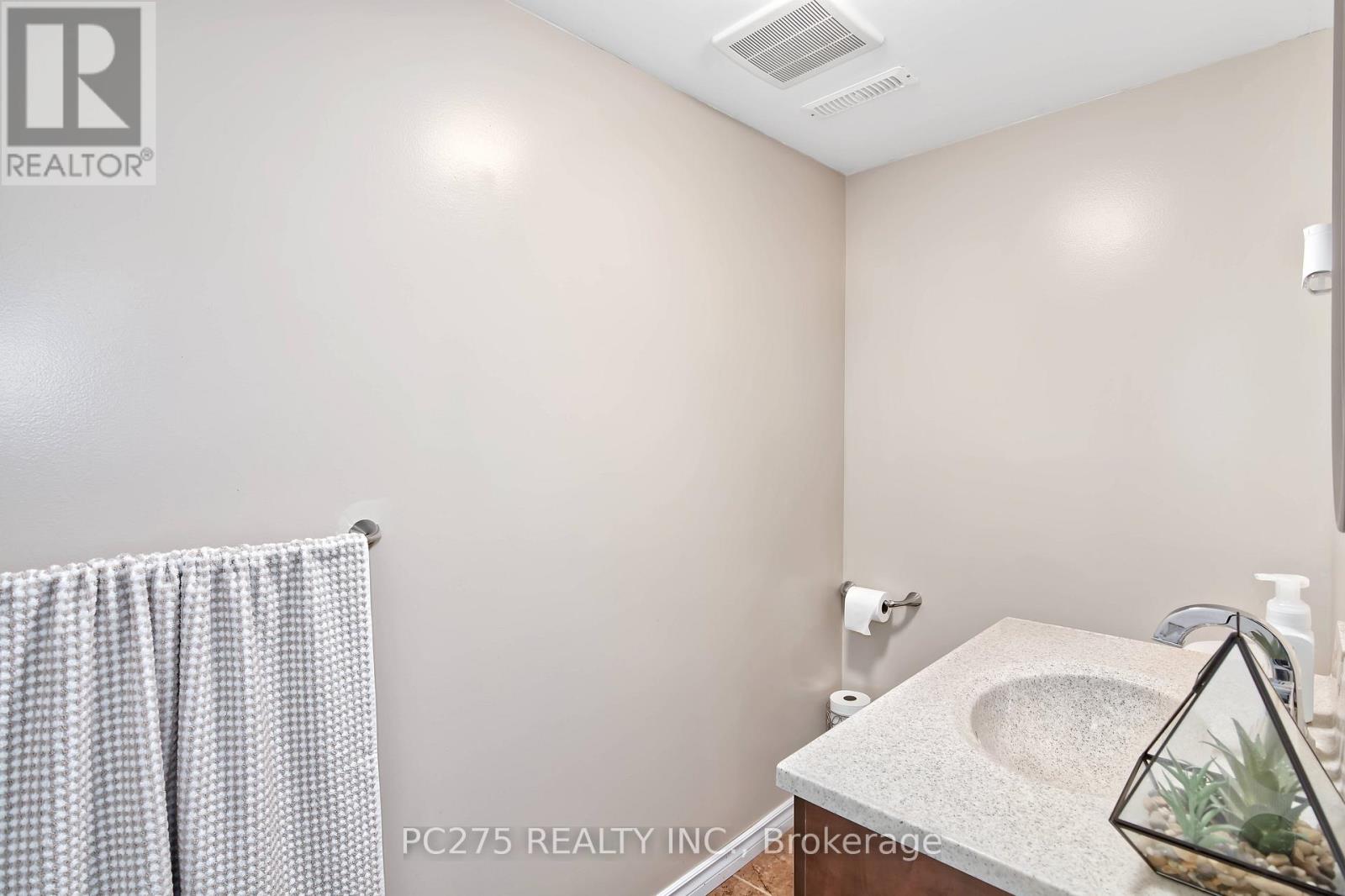 135 Kent Street, Cambridge, Ontario  N1S 4H3 - Photo 28 - X12253865