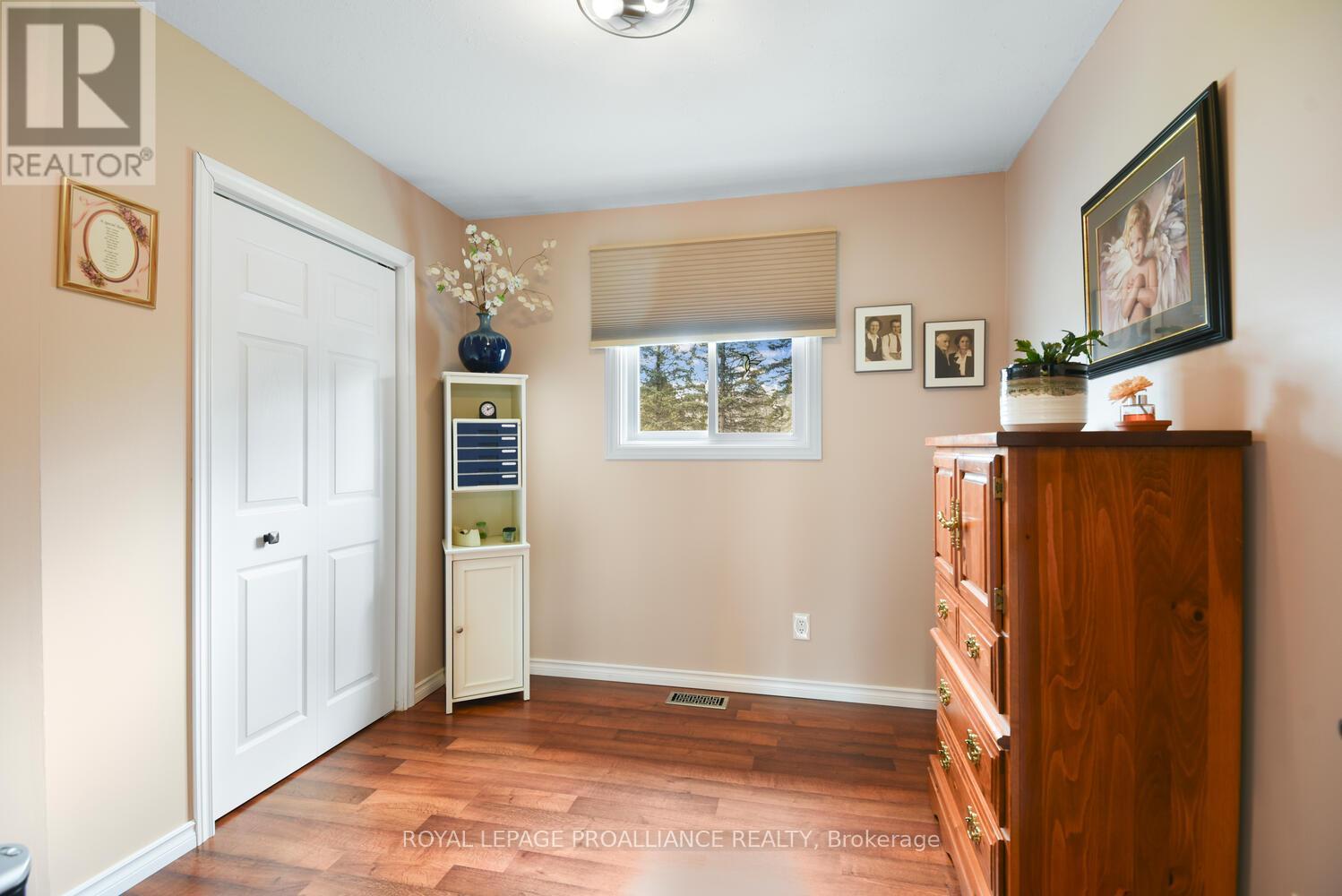 1343 Borden Crescent, Brockville, Ontario  K6V 5X7 - Photo 11 - X12253862