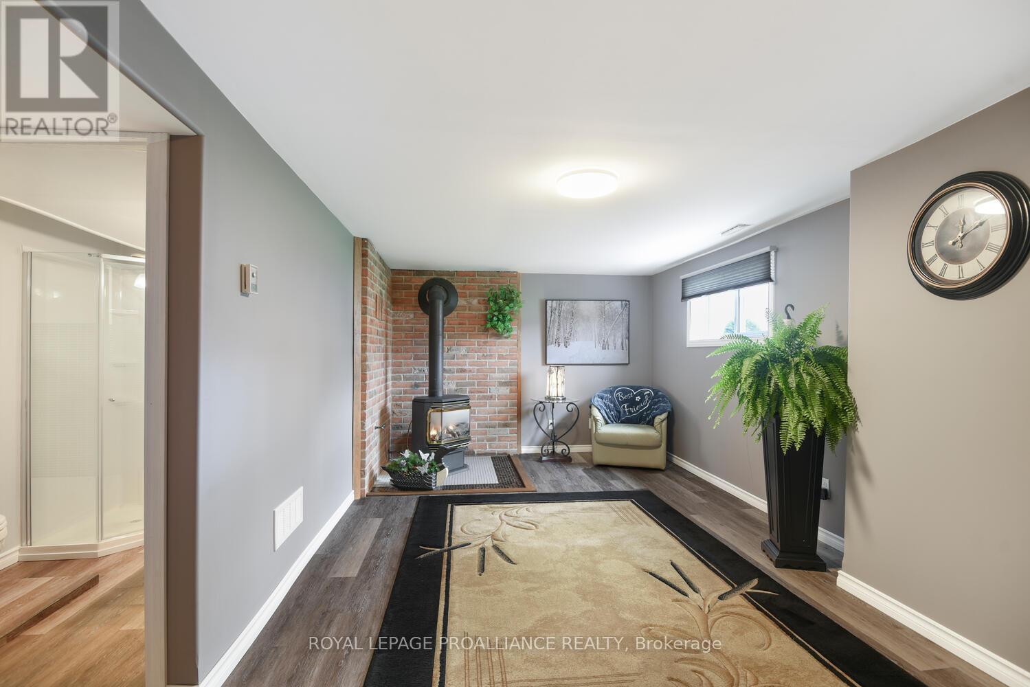 1343 Borden Crescent, Brockville, Ontario  K6V 5X7 - Photo 12 - X12253862
