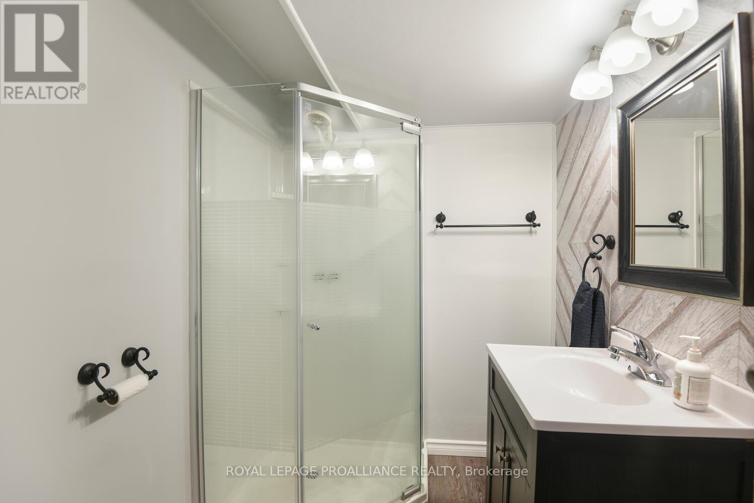 1343 Borden Crescent, Brockville, Ontario  K6V 5X7 - Photo 13 - X12253862